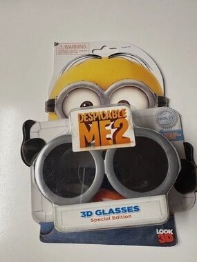 NWOT Official Despicable Me2 3D Goggles, Special Edition, new in packaging
